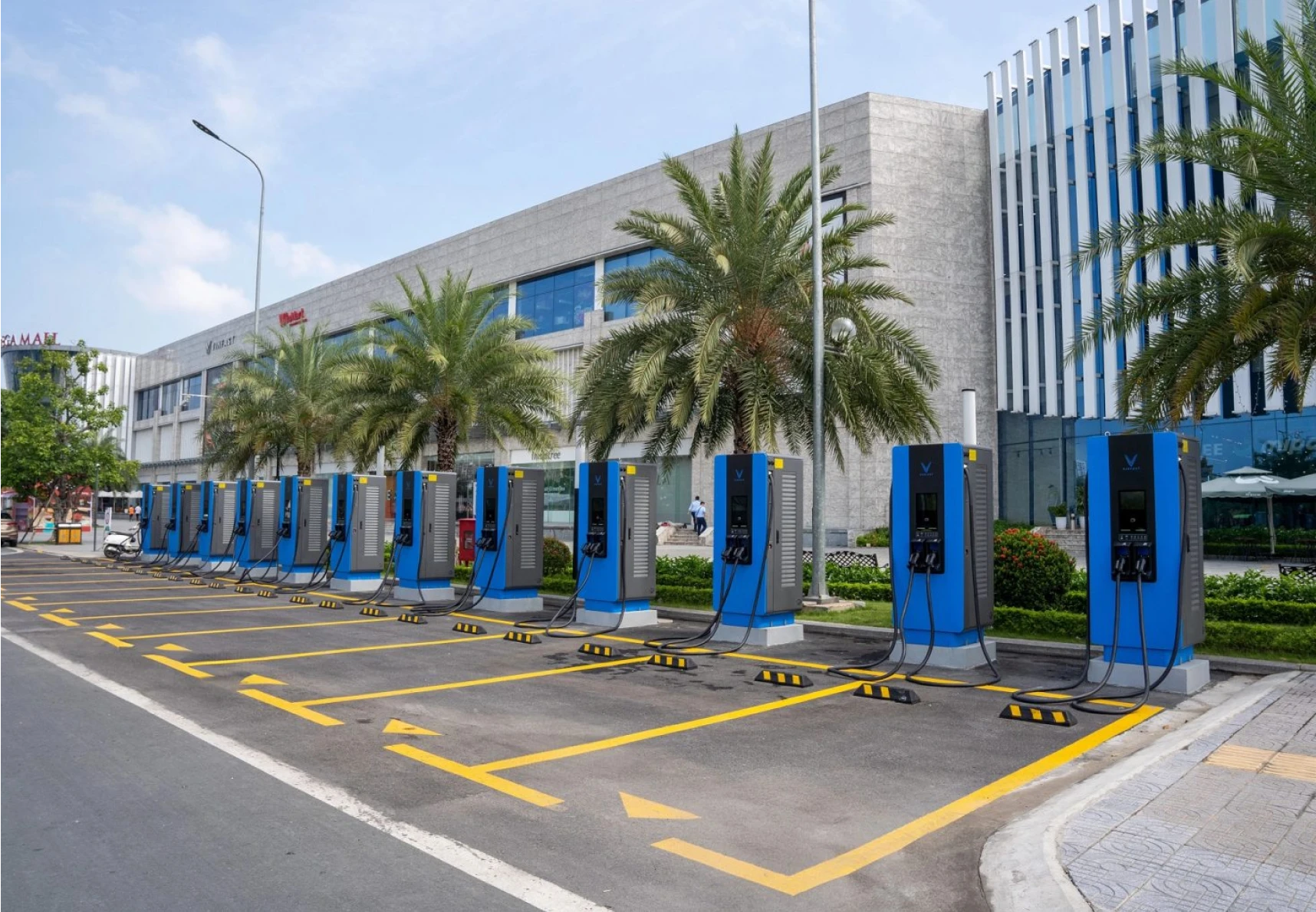 vf9-vinfast-hcmc-new (11)