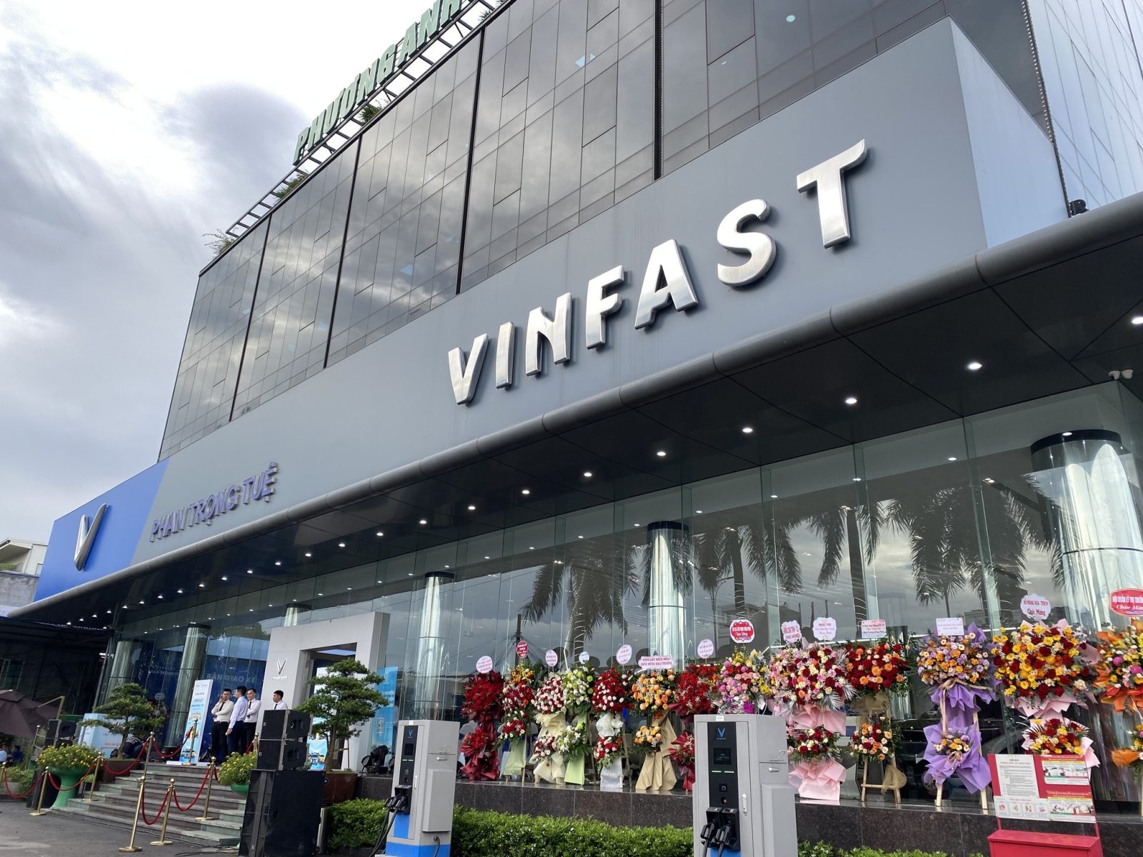 dai ly vinfast hcmc 4 6 Đại Lý VinFast TP.HCM: Tìm Mua Ô Tô Điện Chính Hãng Uy Tín Nhất