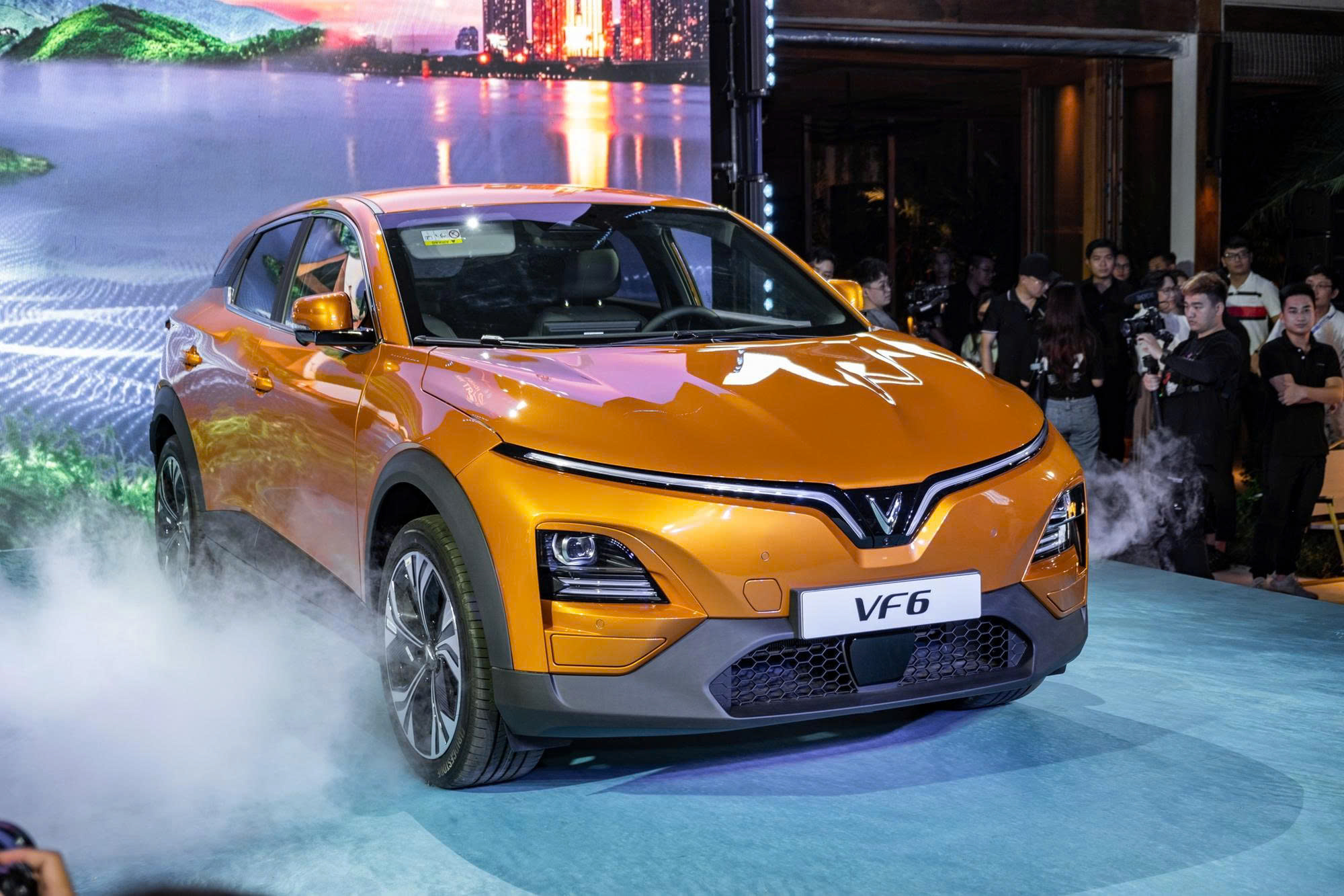 So Sánh VF6 và VF7 (2025): B-SUV Hay C-SUV, Đâu Mới Hợp Gia Đình Bạn?