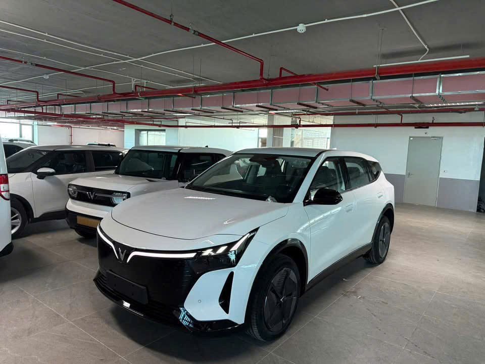Hình ảnh Vinfast VF8 All New màu Trắng (Ảnh thực tế)